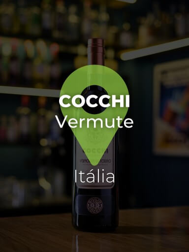 Garrafa de Cocchi Vermouth di Torino sobre uma mesa._1