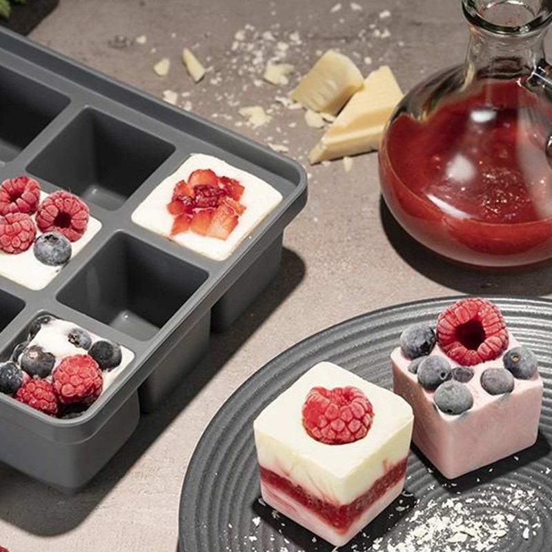 Ice Cube Maker With Lid 2 Pcs